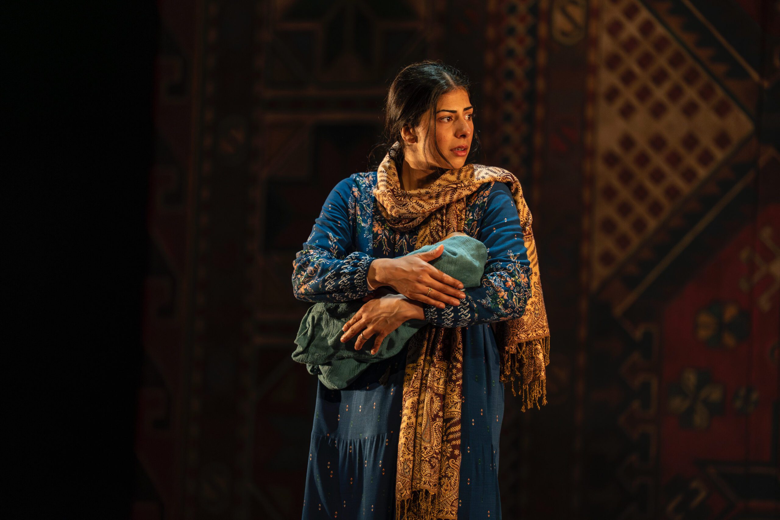 Kerena Jagpal in 'A Thousand Splendid Suns'